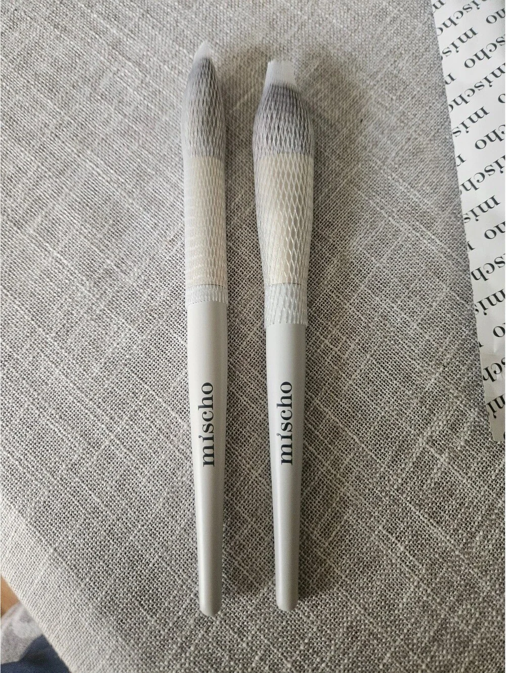 Mischo Beauty 2 piece make-up brushes NIP